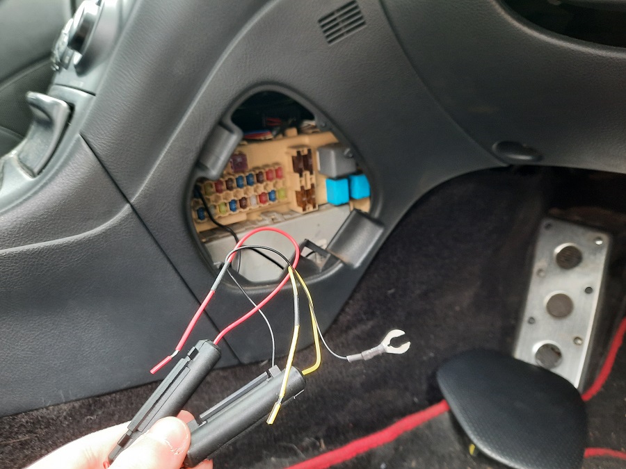 Hardwiring kit and fuse box