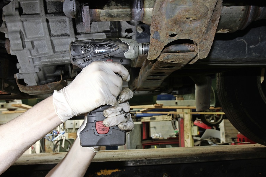 The Sealey Premier Driver in use.