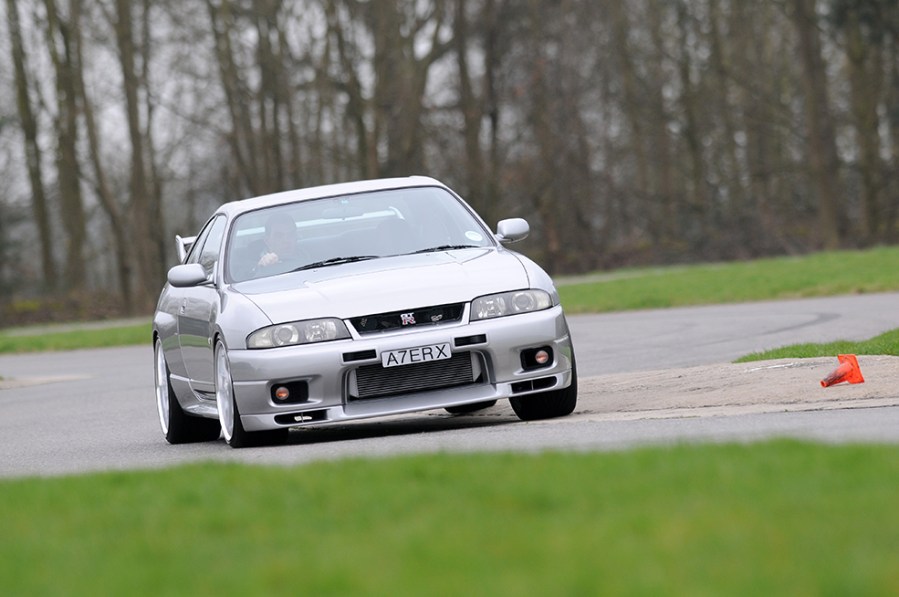 Nissan Skyline GT-R R33 cornering shot